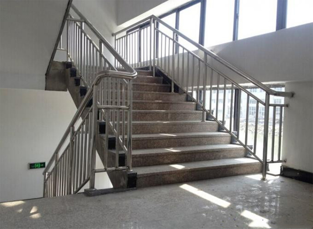Stainless steel stair guardrail tube