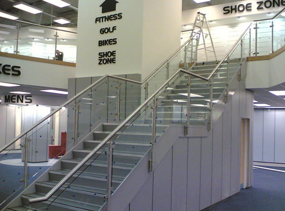 教学楼用jbo电竞网官网楼梯护栏管